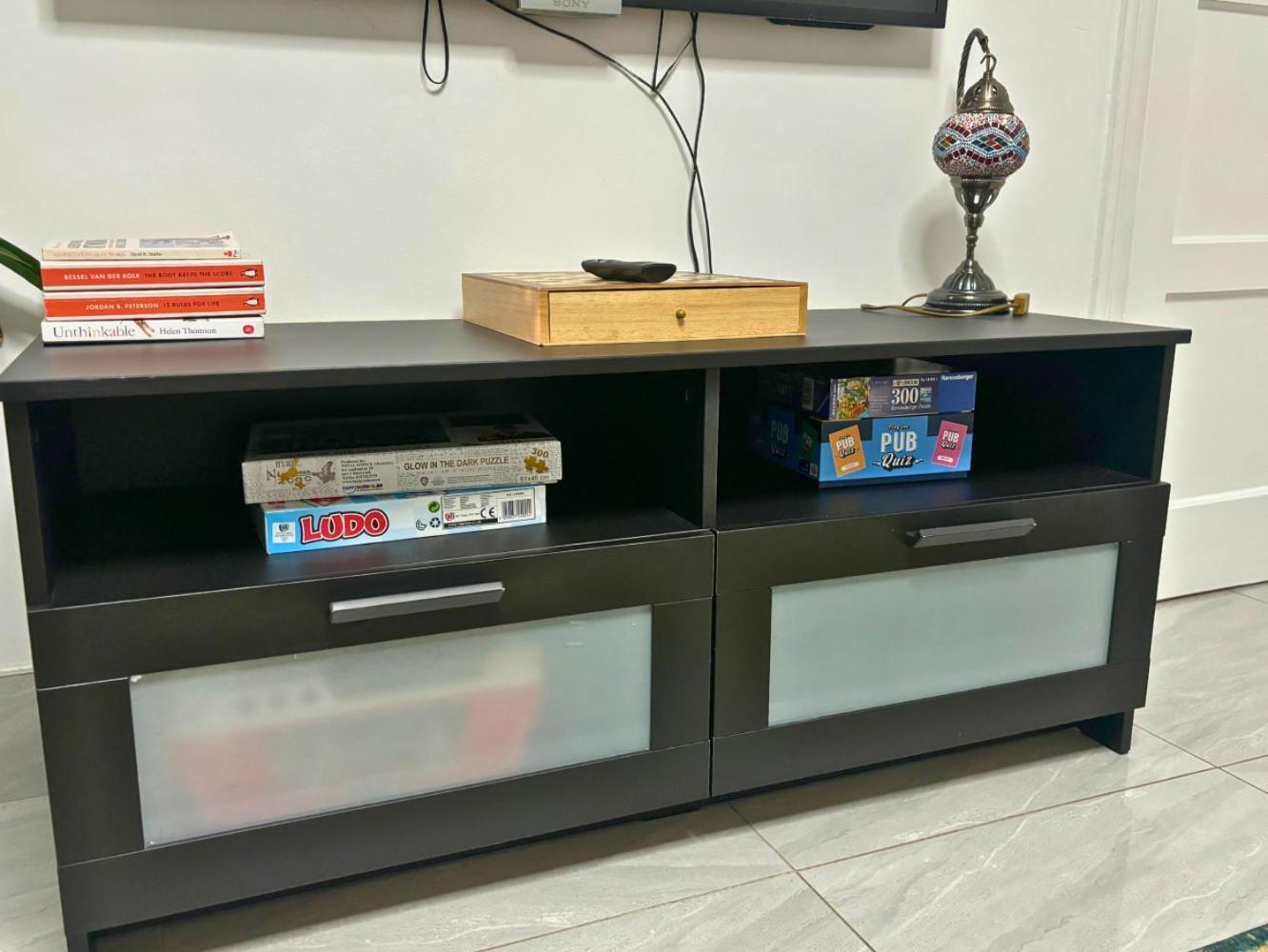 Charming And Cosy London Home, Garden, Parking & Family Fun 米切姆 外观 照片
