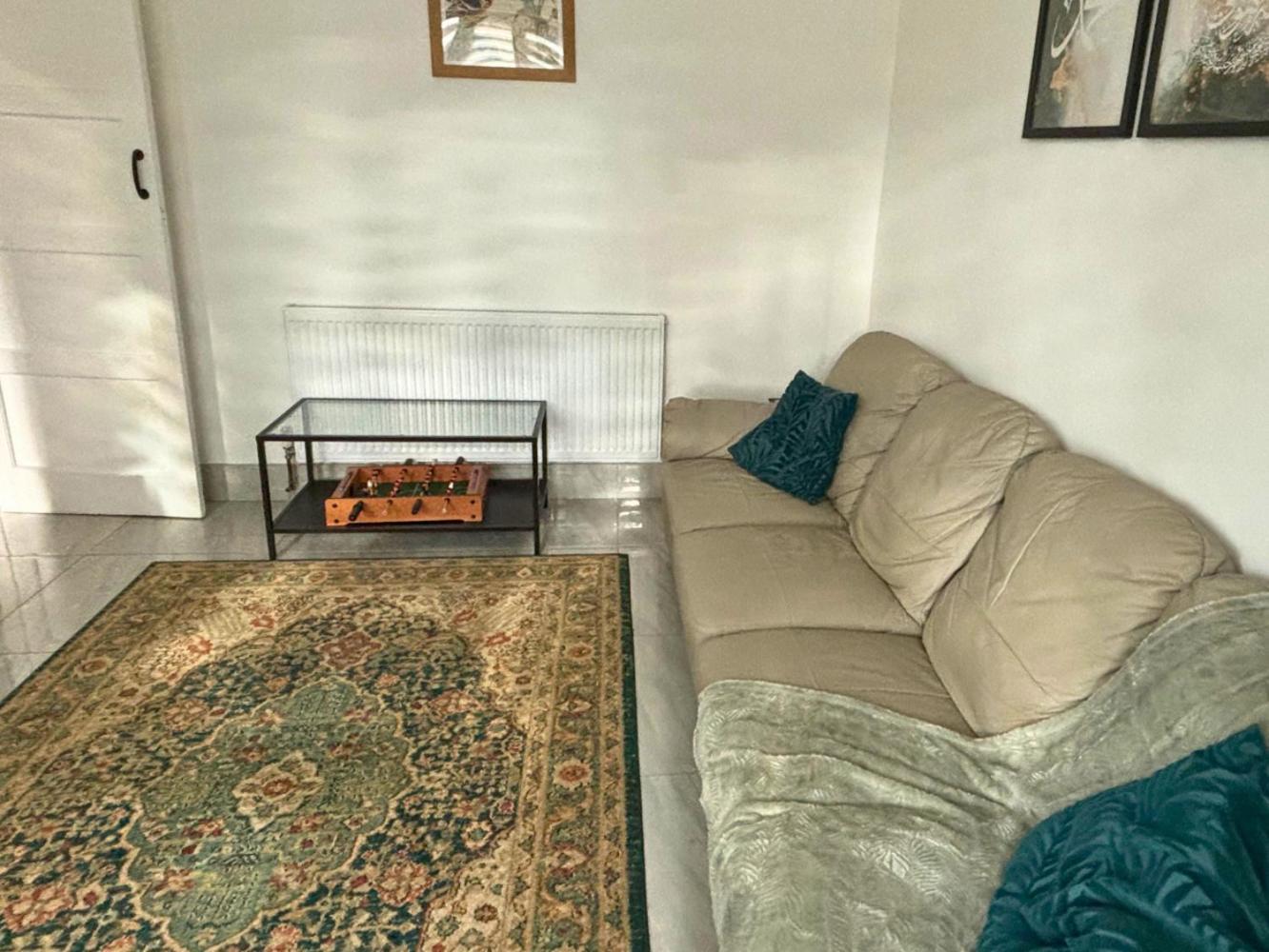 Charming And Cosy London Home, Garden, Parking & Family Fun 米切姆 外观 照片