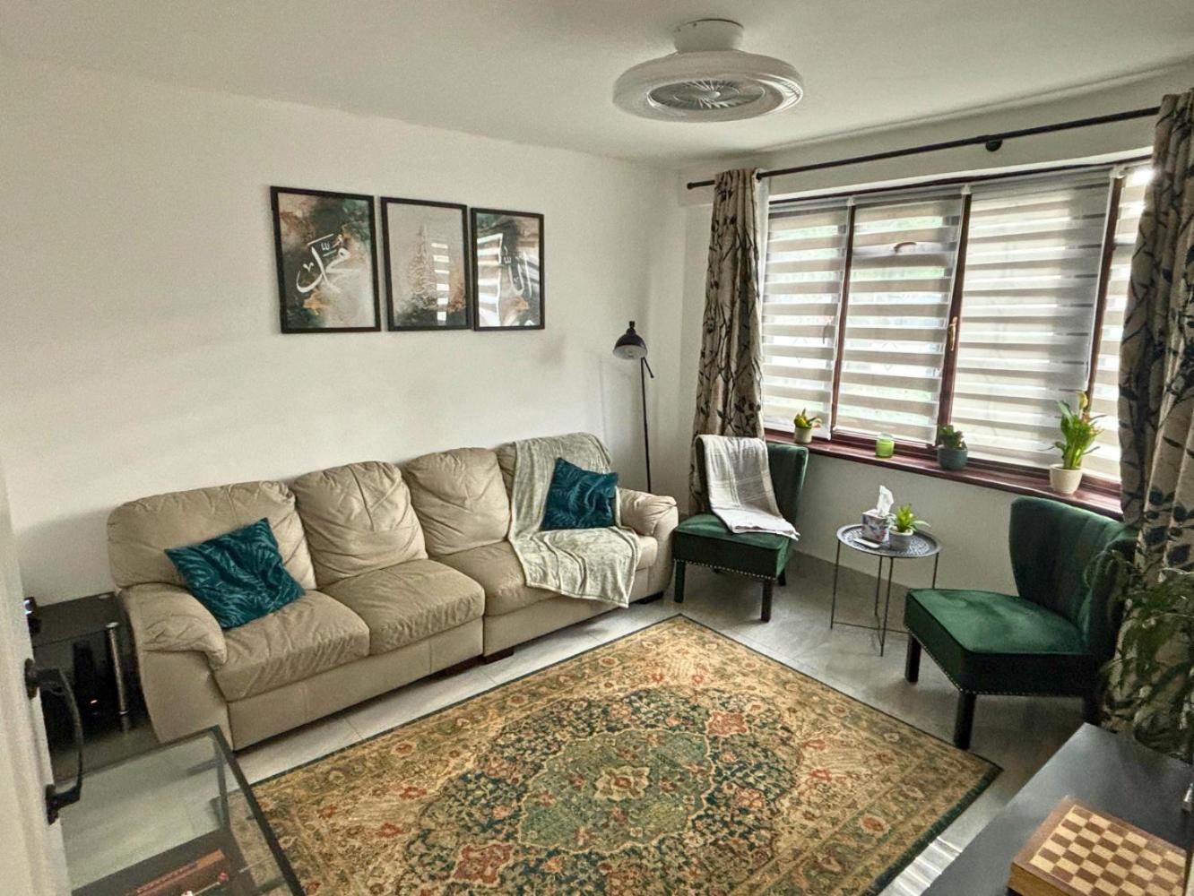 Charming And Cosy London Home, Garden, Parking & Family Fun 米切姆 外观 照片