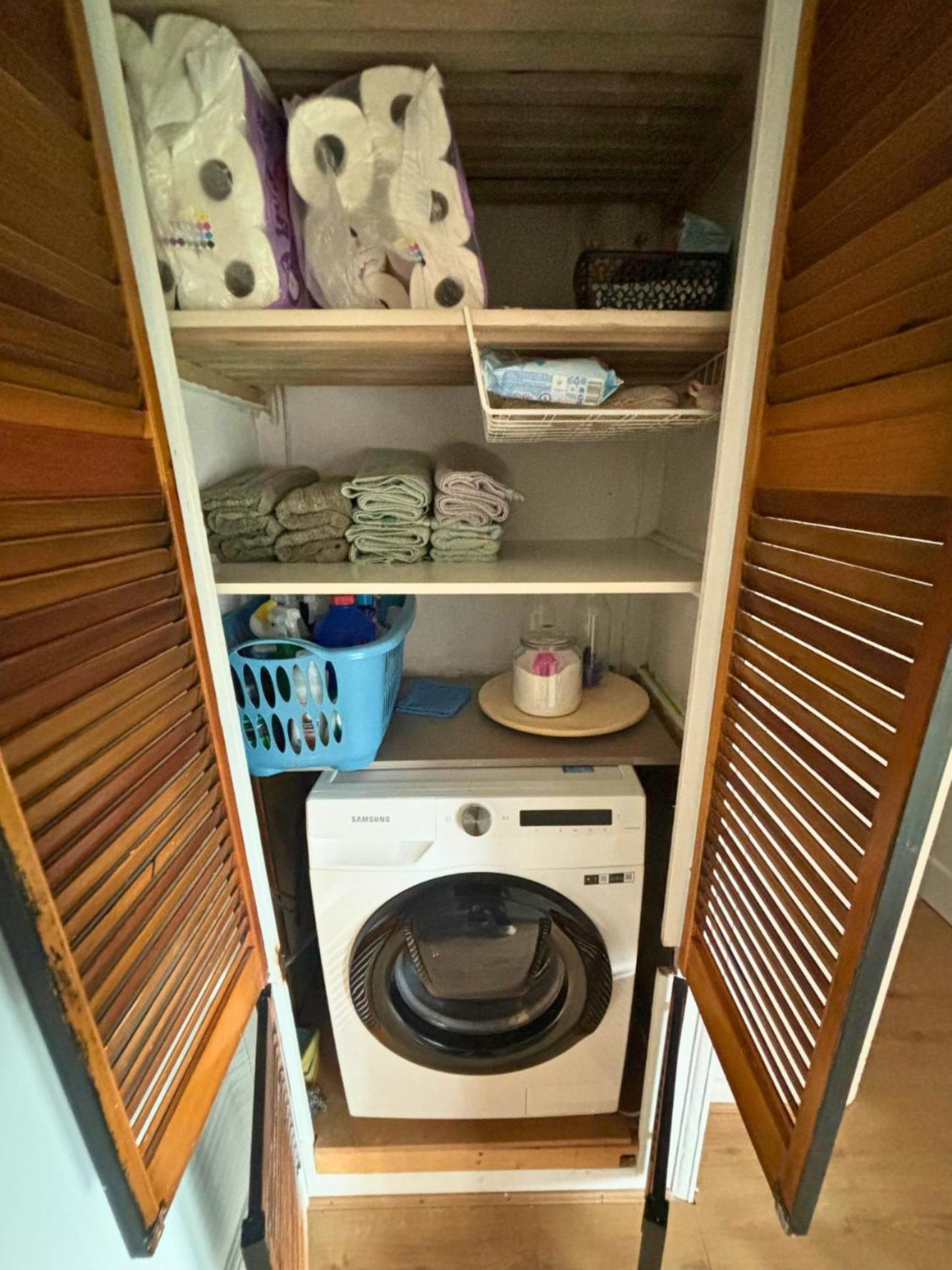 Charming And Cosy London Home, Garden, Parking & Family Fun 米切姆 外观 照片