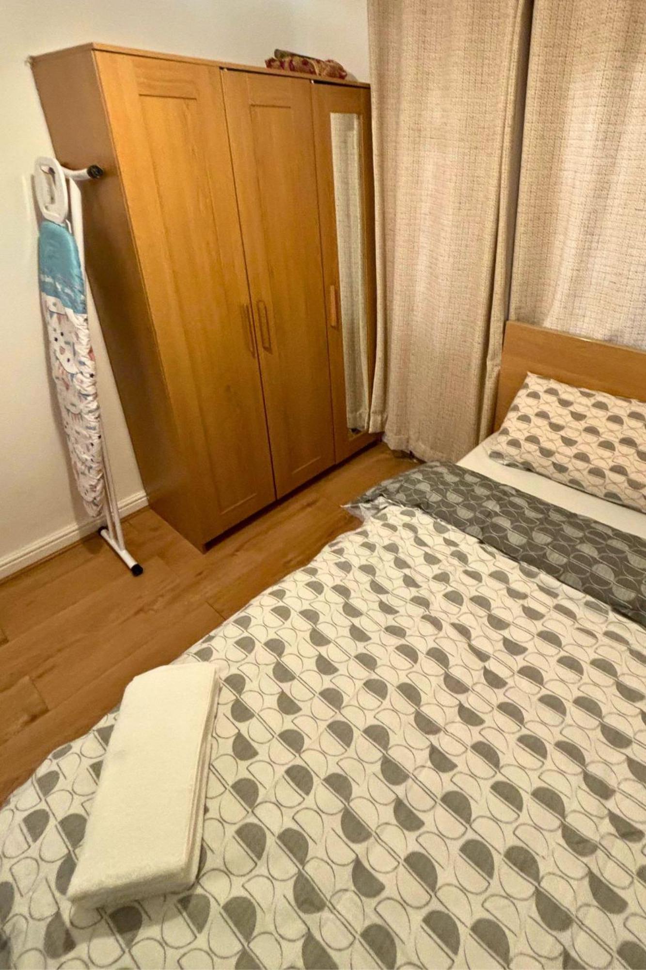 Charming And Cosy London Home, Garden, Parking & Family Fun 米切姆 外观 照片